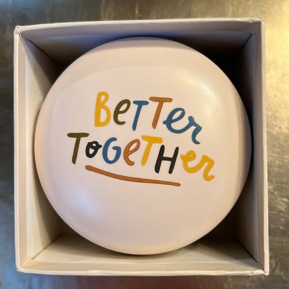 Jennifer Bouron “BeTTer ToGeTHer” ceramic cover trinket box in matching gift box